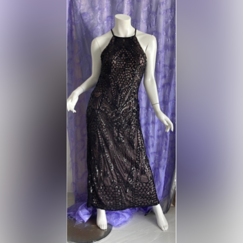 Nightway Stretch Sequins Gown